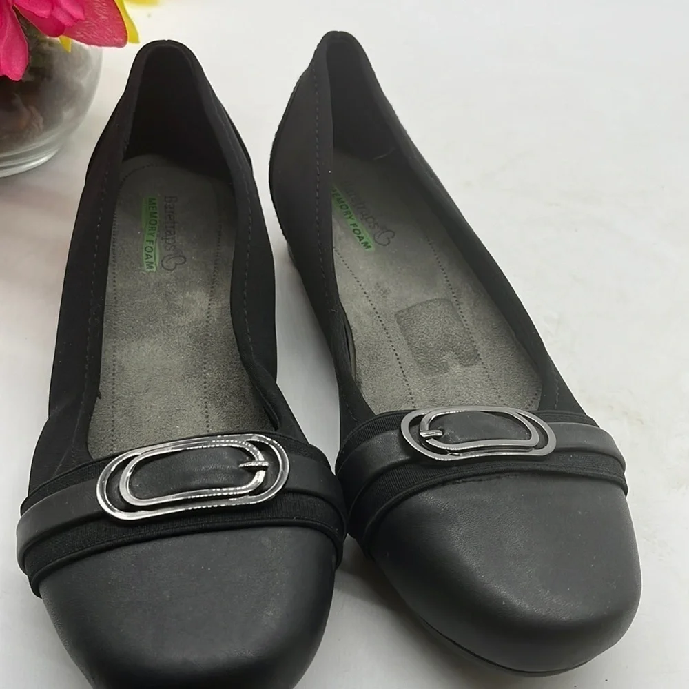 Baretraps fabric Black Cap Toe Ballet Flat Sz 8W. BLO1196C